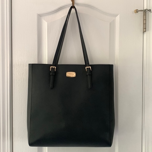 Michael Kors Jet‎ Set Large Travel NS Saffiano Tote in black gold - Picture 1 of 16